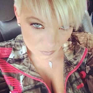 Meet your Posher, Jasmine